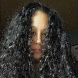 Meet your Posher, Ivy